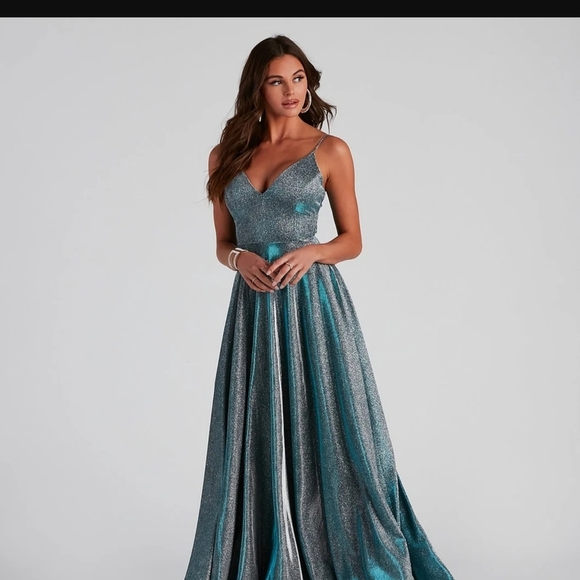 Windsor Elegant Blue Evening Gown - Picture 1 of 12